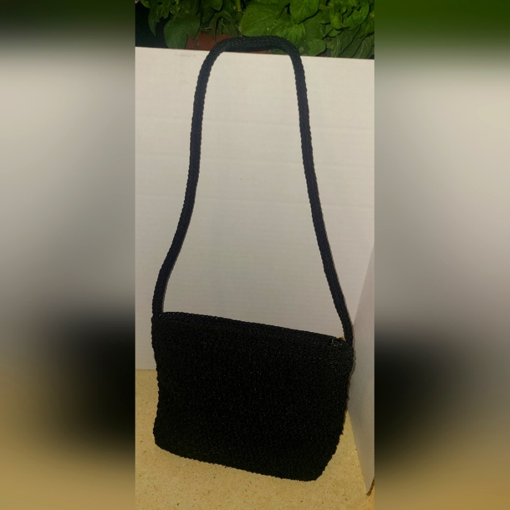 VINTAGE LIZ CLAIBORNE CROCHET BLACK EVENING BAG - Picture 2 of 4